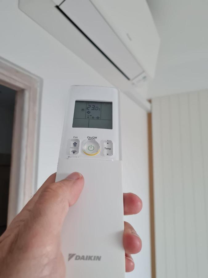 Adorable Maison Independante 30M2 Avec Piscine En Saison Cabris Eksteriør billede